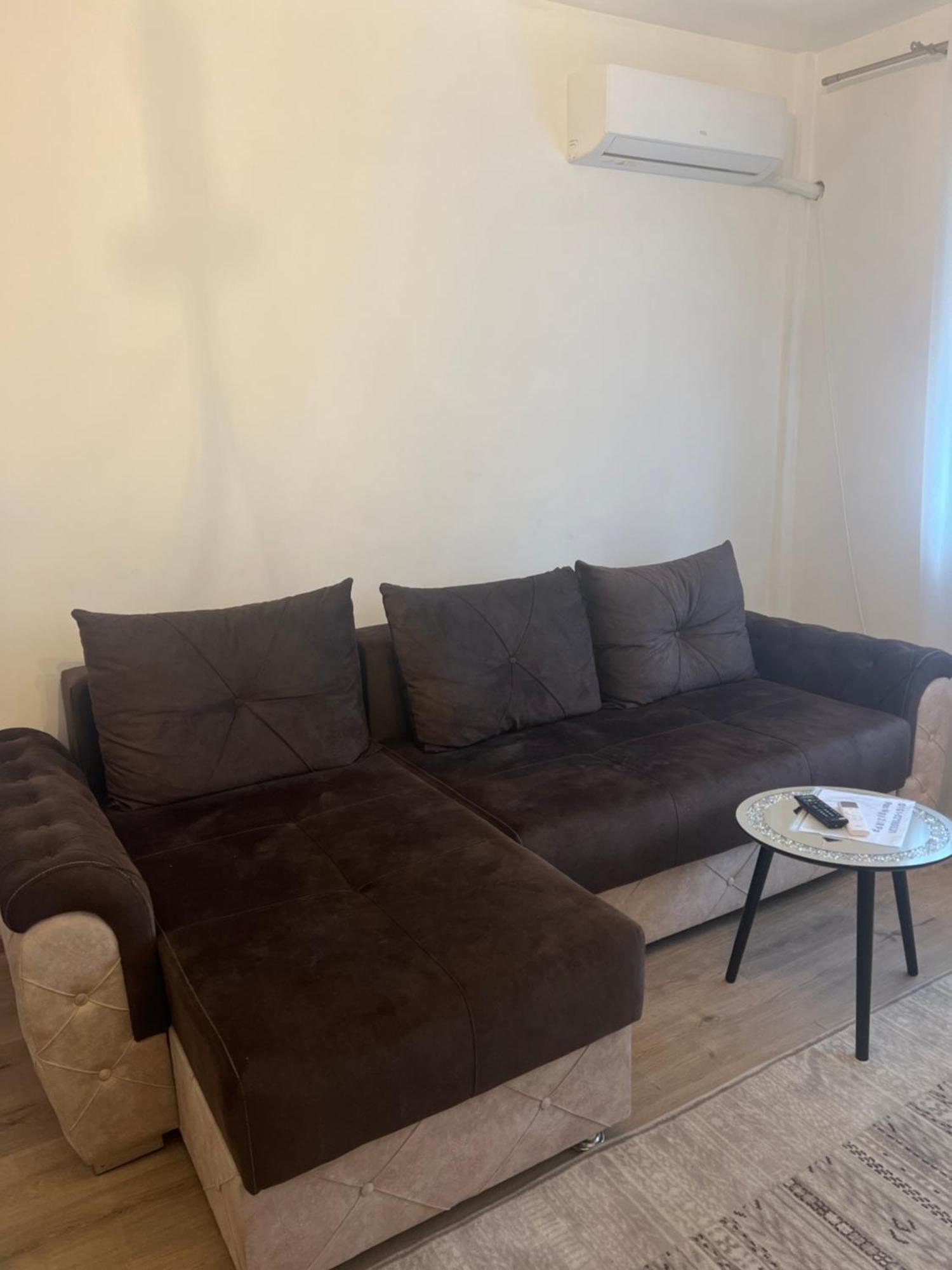 Central Trei Camere Bacău Zewnętrze zdjęcie