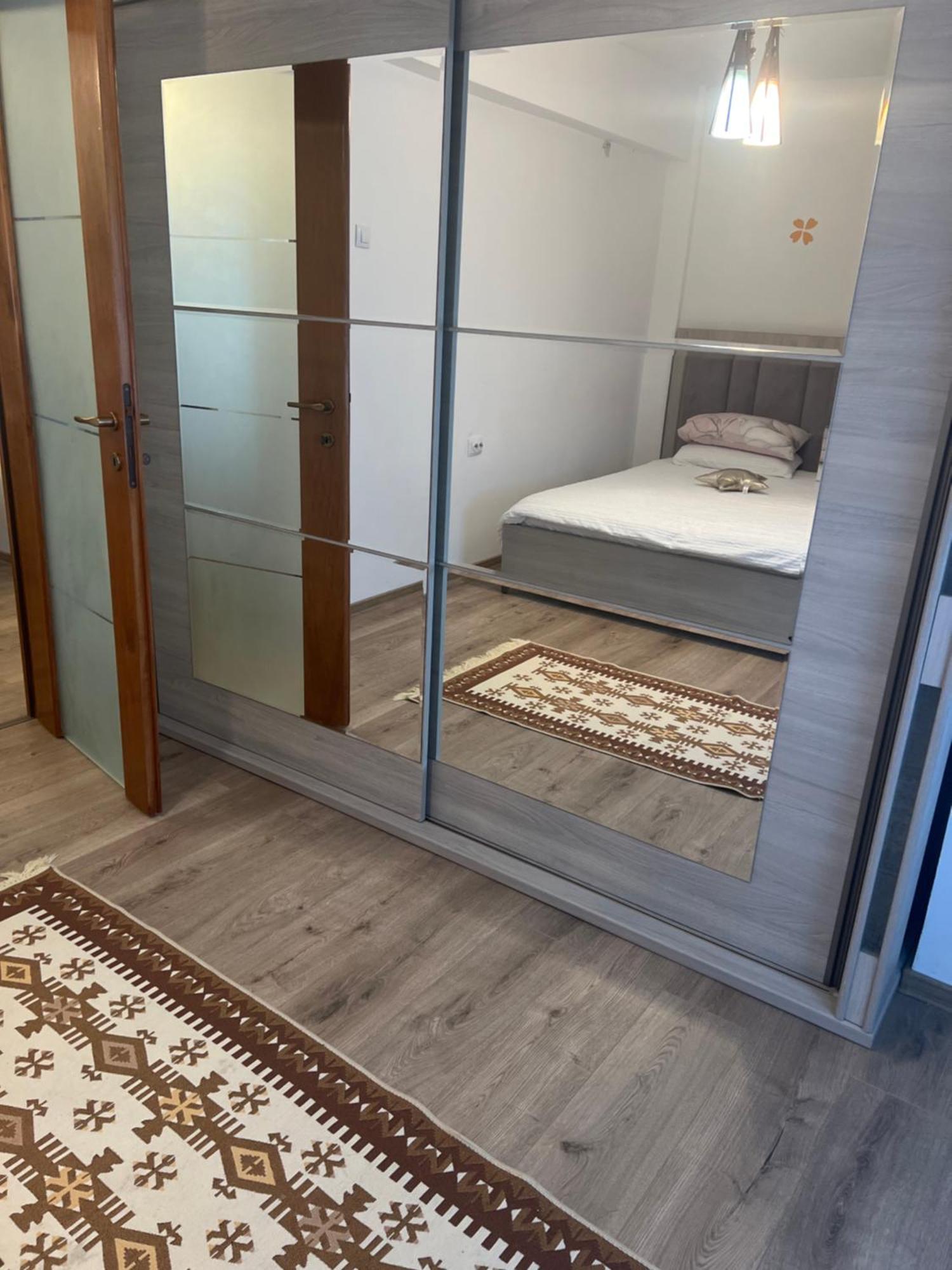 Central Trei Camere Bacău Zewnętrze zdjęcie